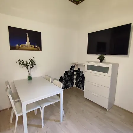 Apartamento Comfy Flat In Central-budapest (adults Only)