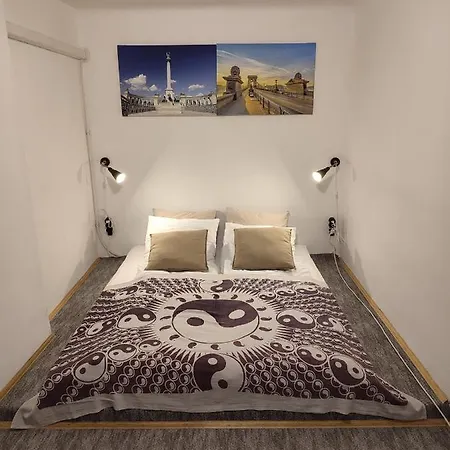 Comfy Flat In Central-budapest (adults Only) Apartmán